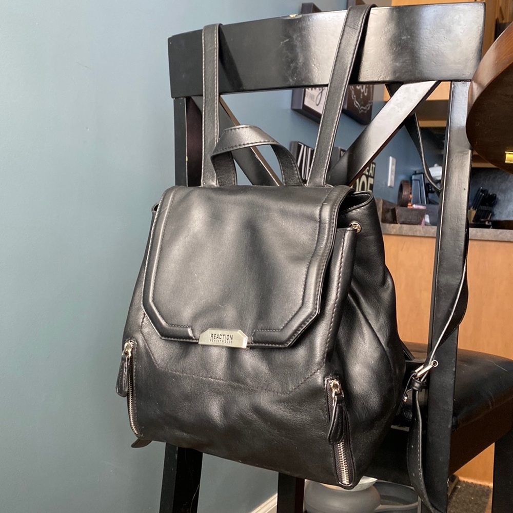 Kenneth Cole Reaction backpack/purse🎒👜